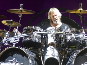 Frank Beard, the ZZ Top Drummer Who Never Grew the Beard, Has Died at 77