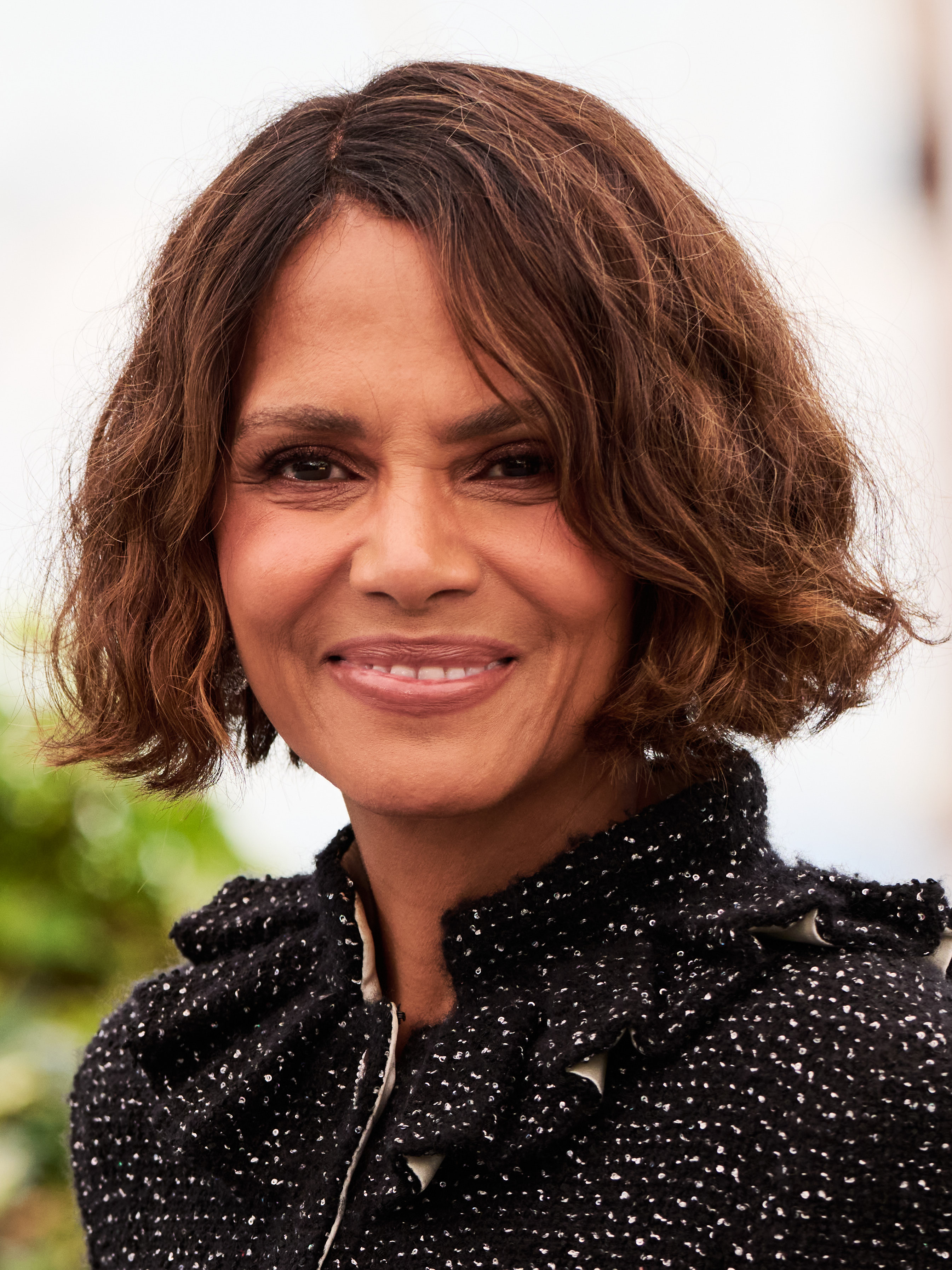 Neas Berry Halle Berry Confirms She Said Yes to Van Hunt --- After Six Years ...