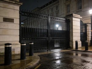 Man Arrested For Crashing His Car Into A White House Security Gate