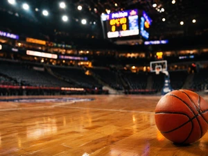 South Carolina Gamecocks Reach Final Four as All No. 1 Seeds Advance