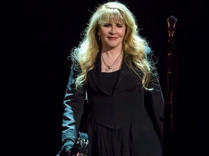Stevie Nicks Returns to Live Stage in 2026