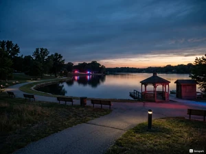 Two Suspects Sought in Arcadia Lake Mass Shooting That Injured Dozens
