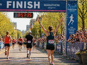 Woman Runs Boston Marathon in Memory of Daughter She Lost